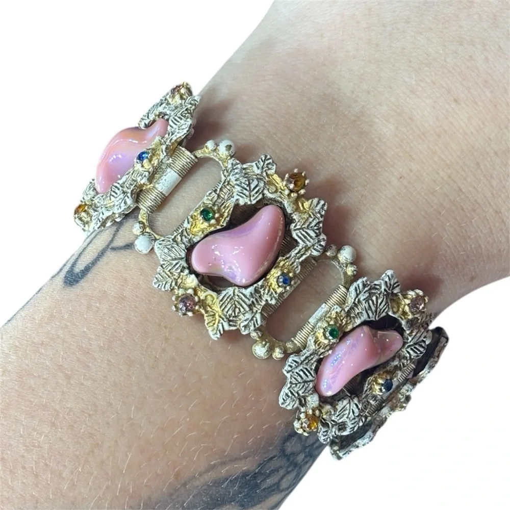 ✨ Vintage Statement Bracelet – Pink Iridescent Cabochons ✨